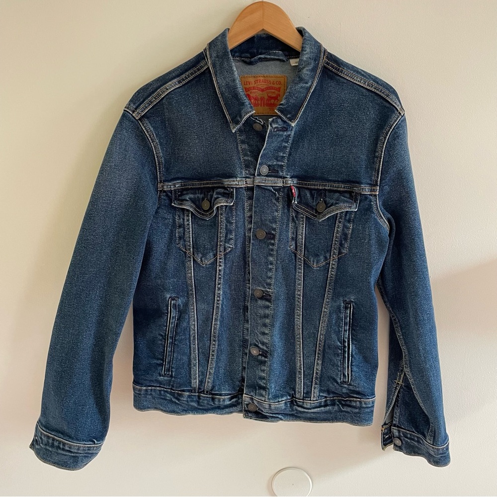 Levi Strauss& Co Blue Stretch Denim Jacket EUC Size Medium